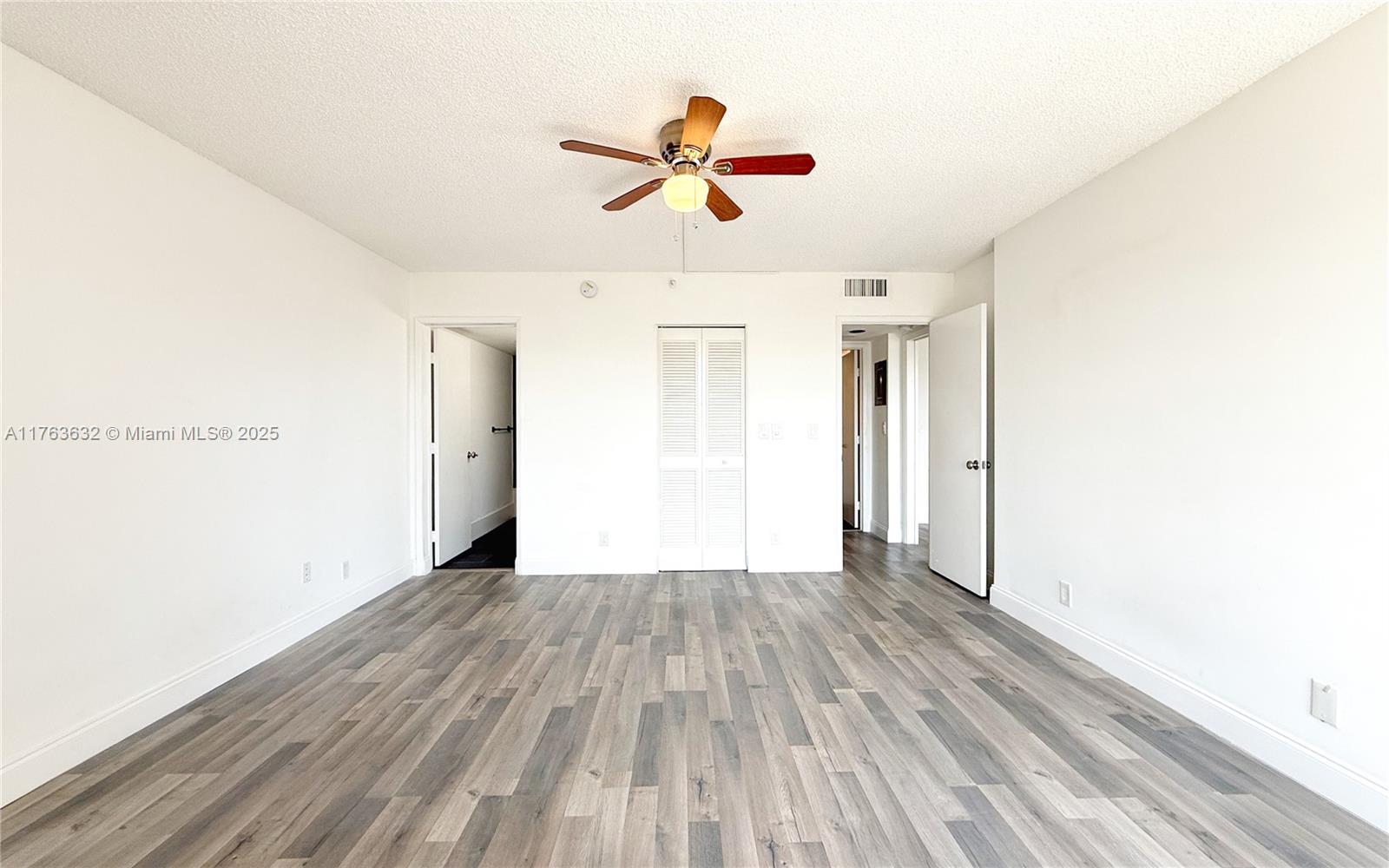 CYPRESS BEND CONDOMINIUM - Residential