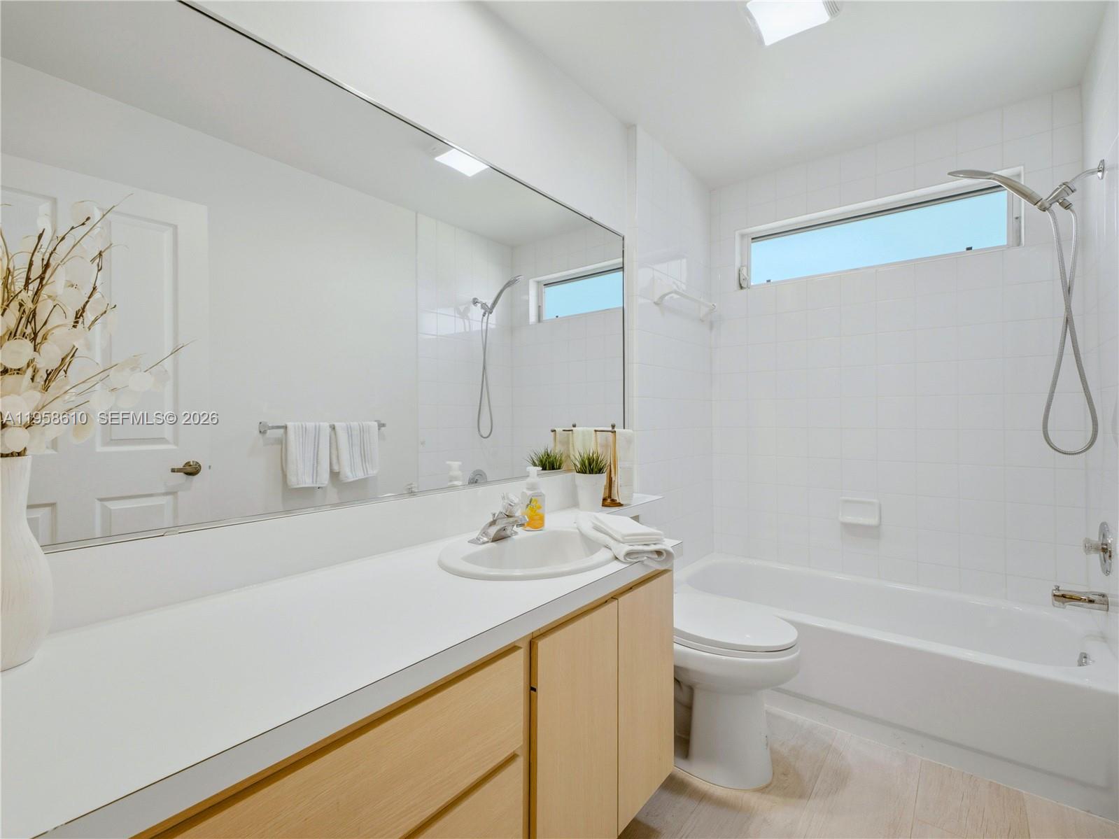 OAKS-SUNTERRACE 1 - Residential