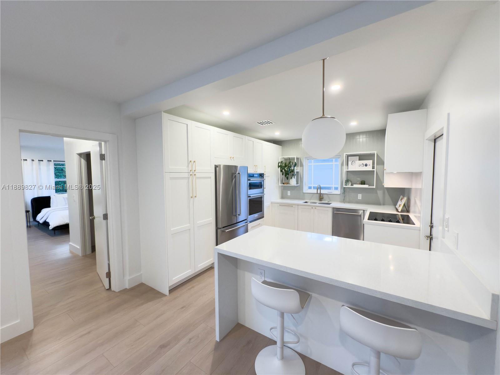 M SHORES BAY PK ESTATES - Residential