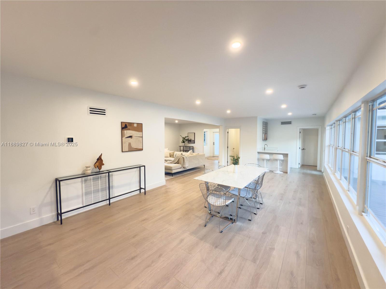 M SHORES BAY PK ESTATES - Residential