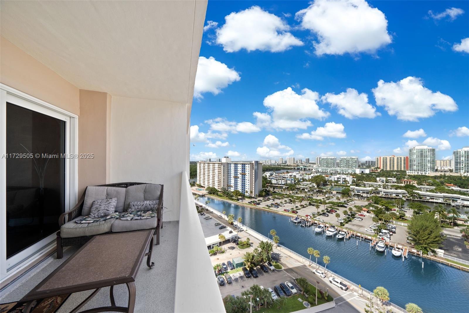 ARLEN HOUSE CONDO - Residential