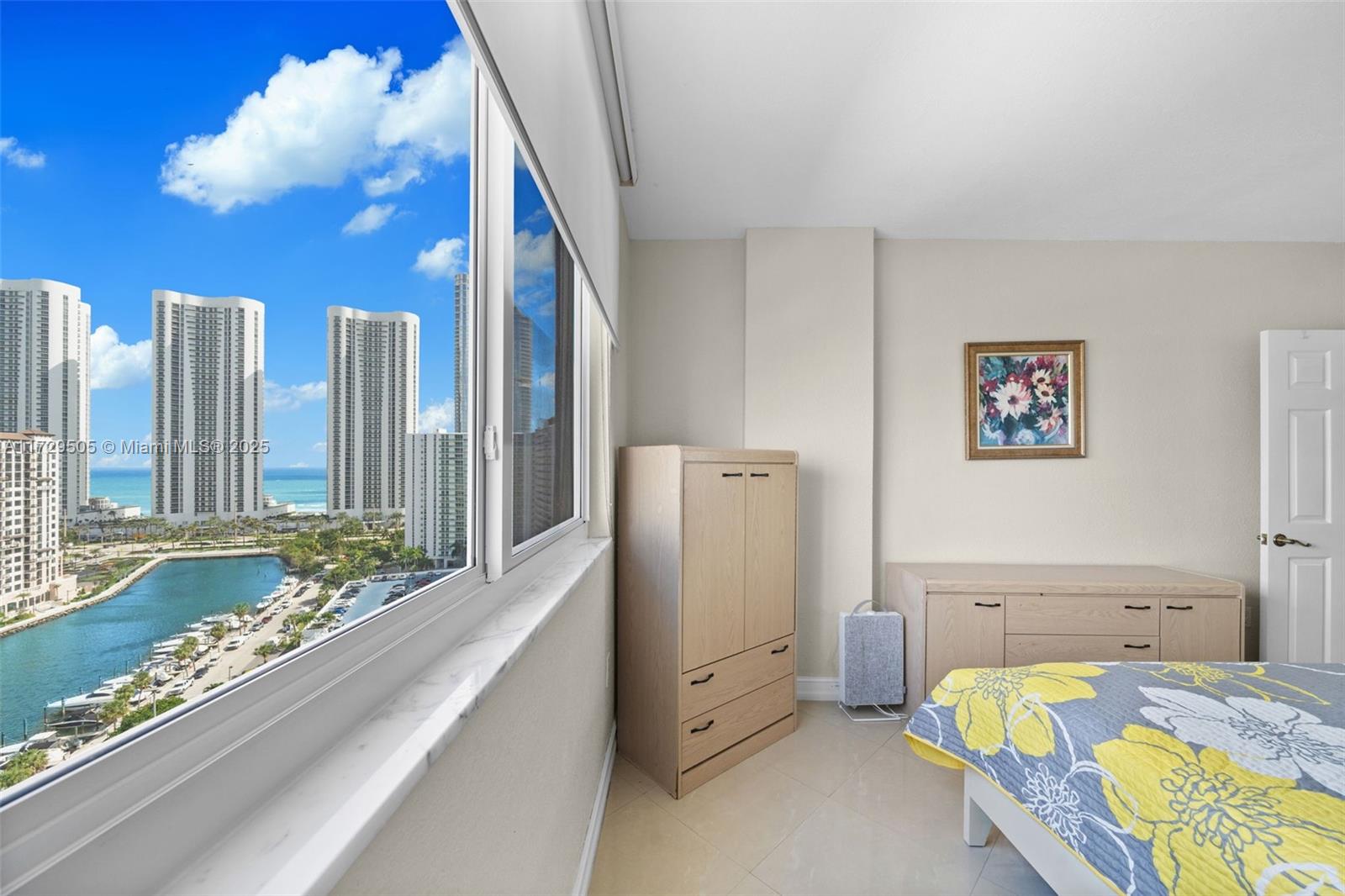 ARLEN HOUSE CONDO - Residential