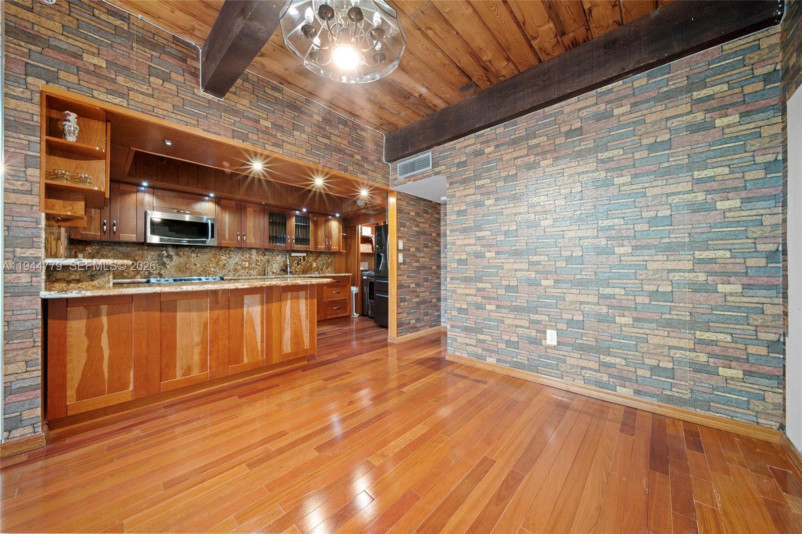 RIVERWOOD SEC 3 - Residential