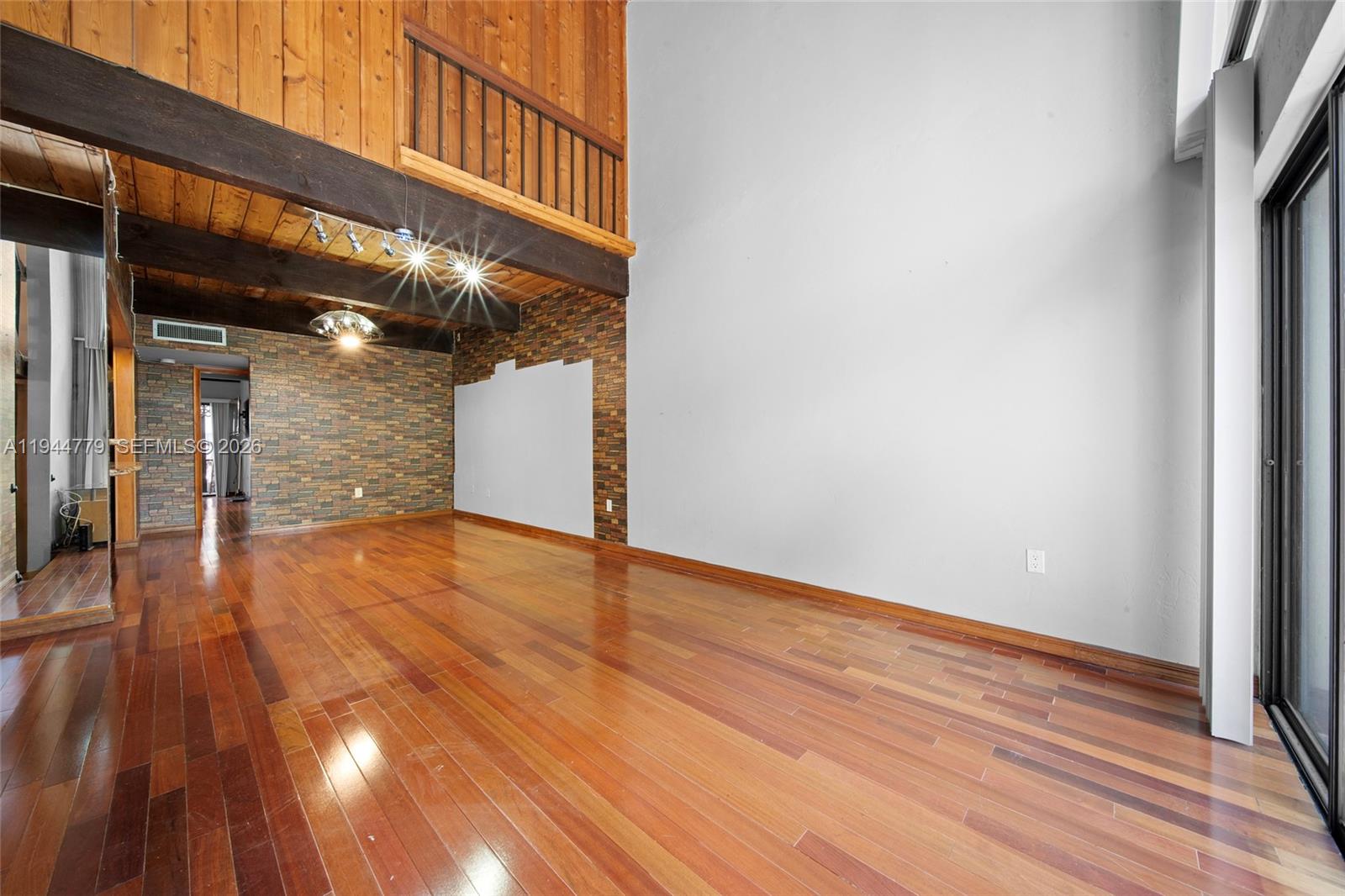 RIVERWOOD SEC 3 - Residential