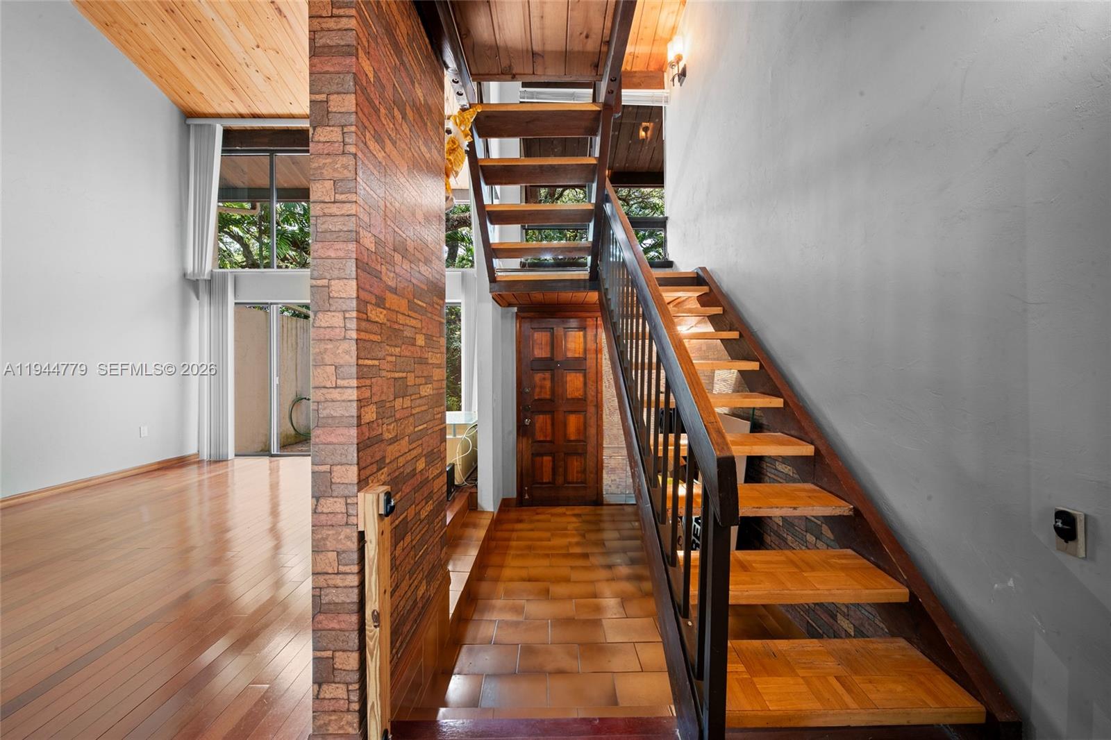 RIVERWOOD SEC 3 - Residential