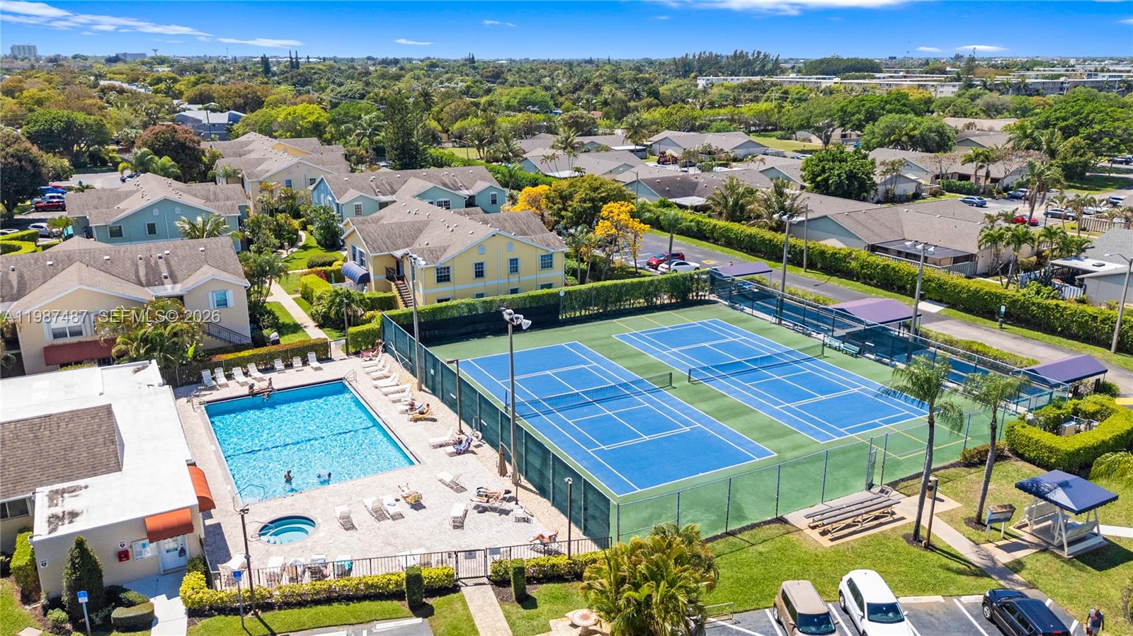 WATERSIDE VILLAGE OF PALM - Residential