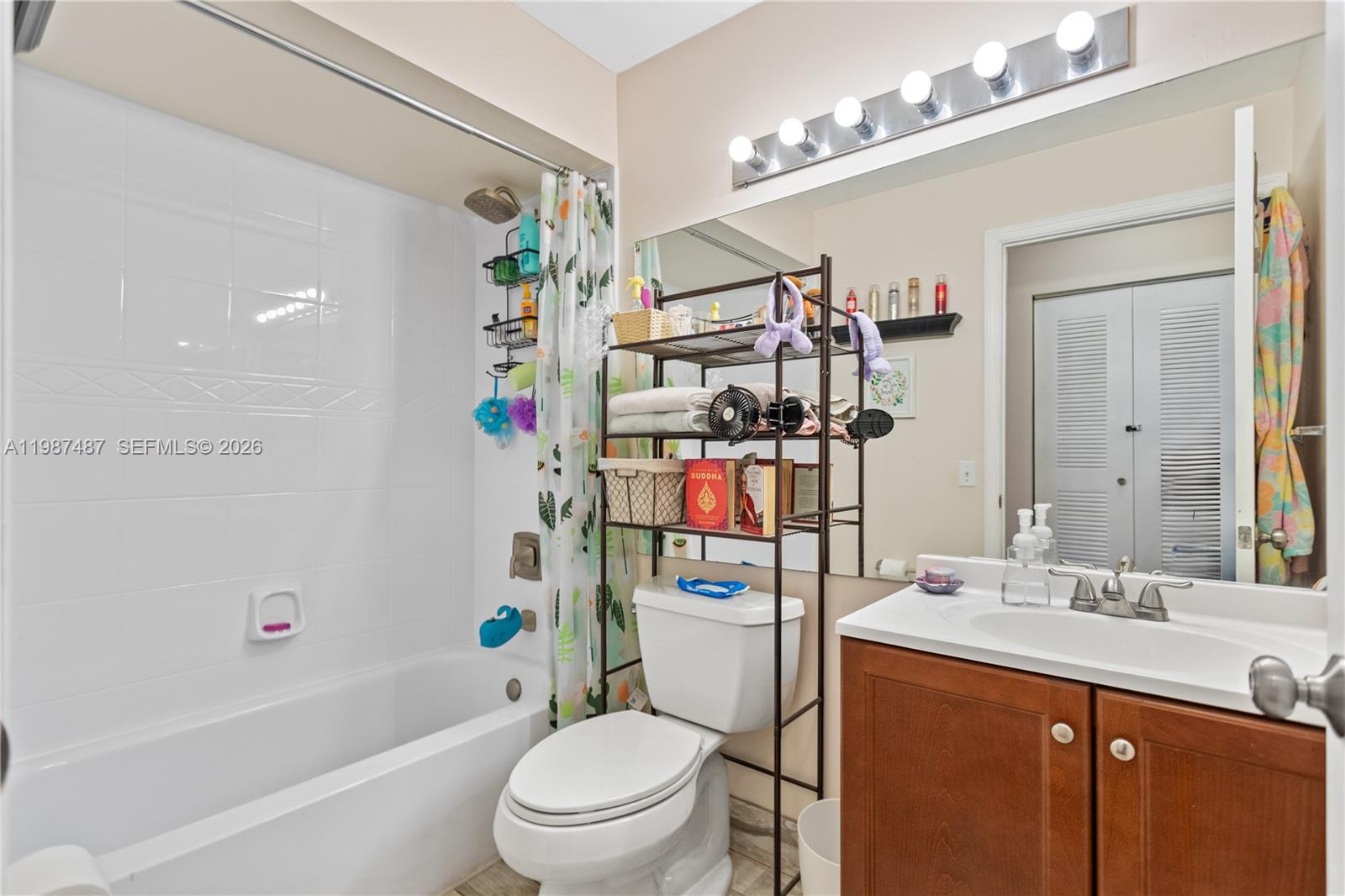 WATERSIDE VILLAGE OF PALM - Residential