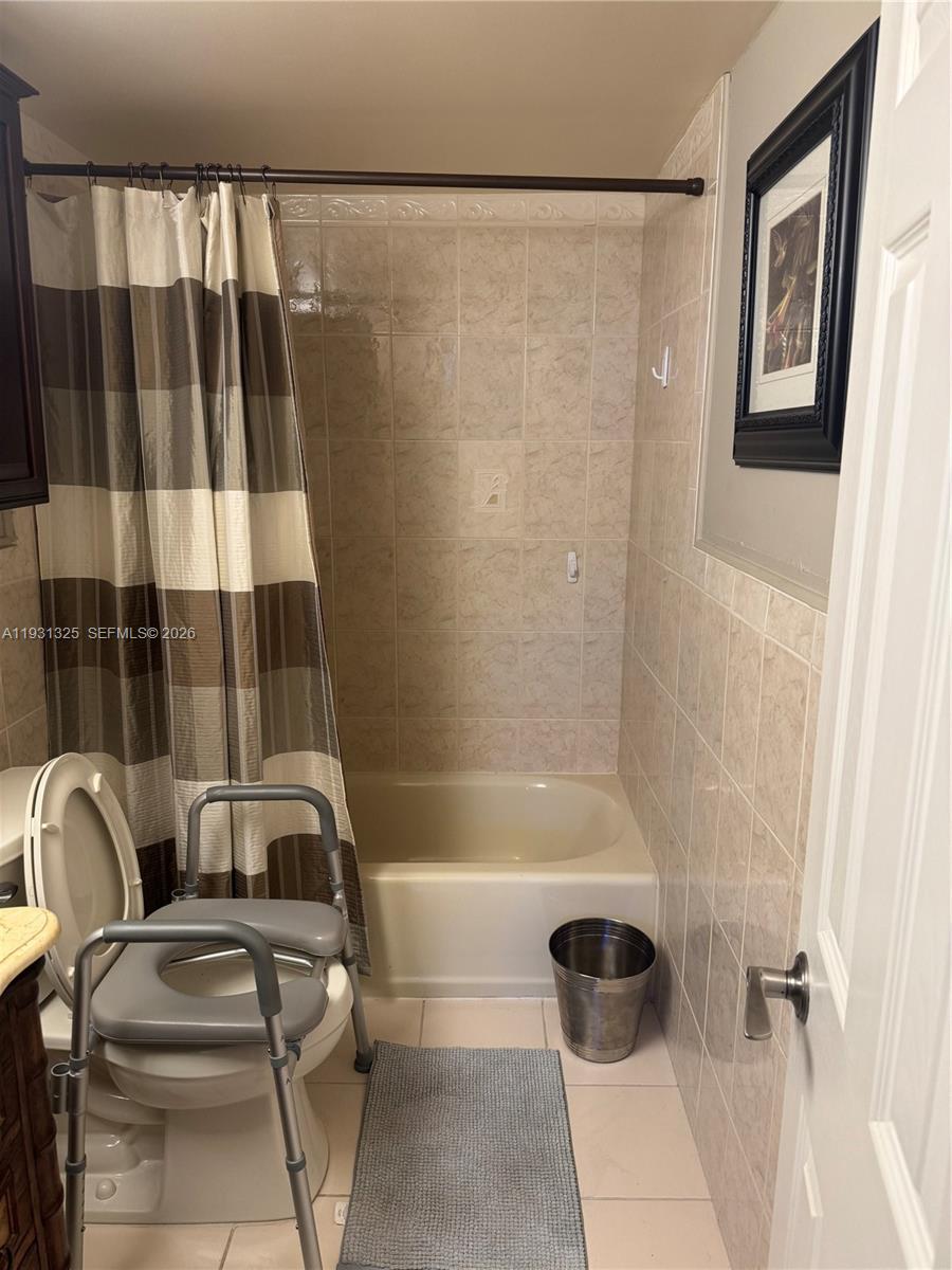 GARDEN-AIRE VILLAGE - Residential