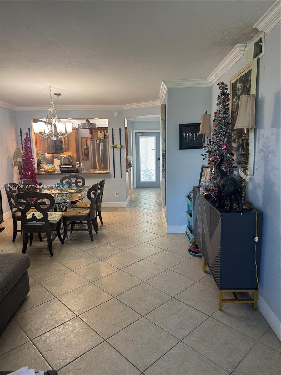 2731 NE 14th St Cswy 324