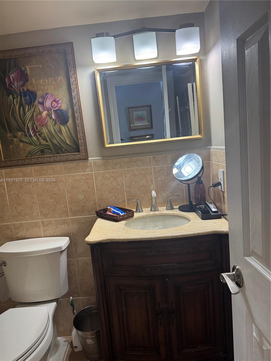 GARDEN-AIRE VILLAGE - Residential