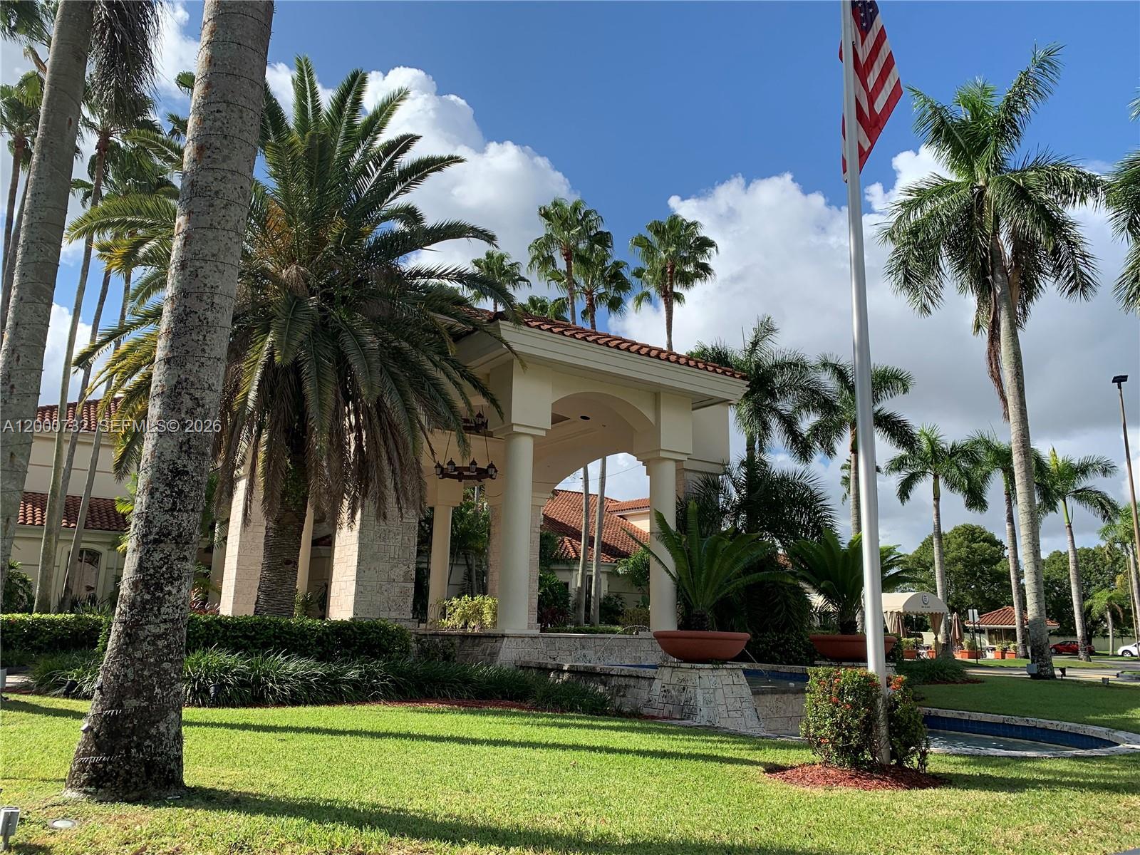 TOWNHOMES OF DORAL PLACE - Residential