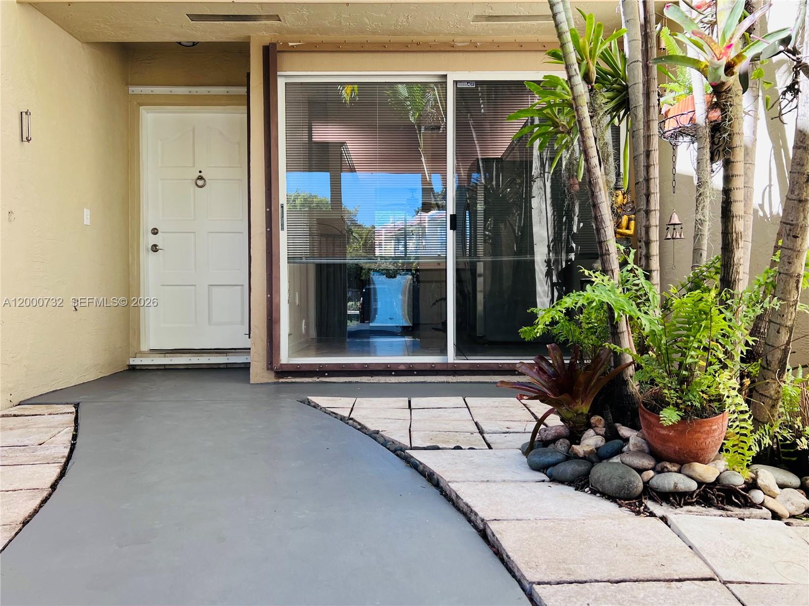 TOWNHOMES OF DORAL PLACE - Residential