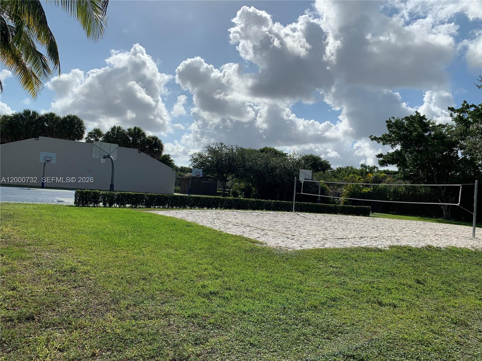 TOWNHOMES OF DORAL PLACE - Residential