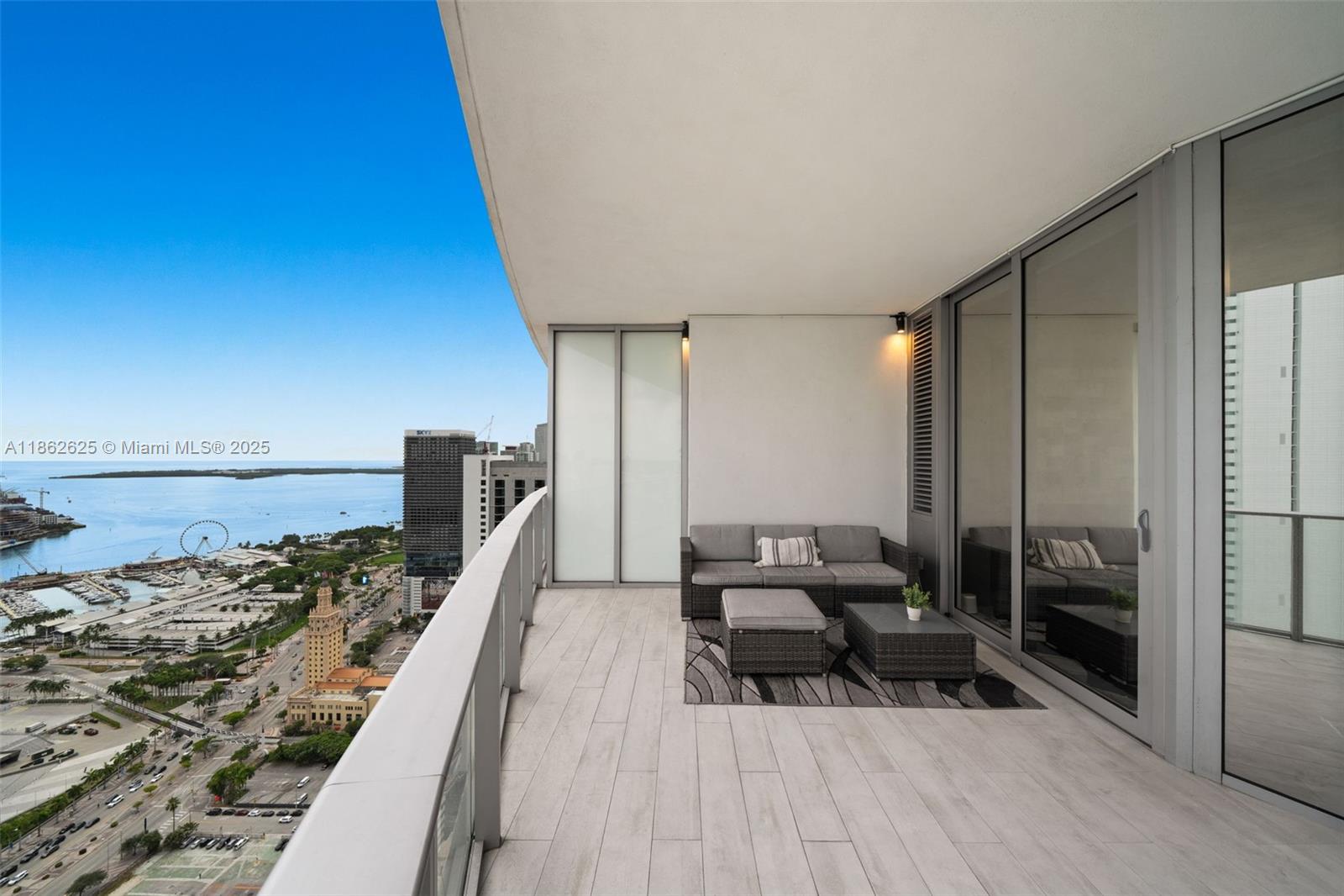 PARAMOUNT MIAMI WORLDCENT - Residential