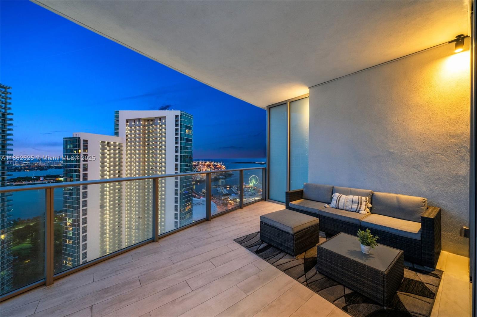 PARAMOUNT MIAMI WORLDCENT - Residential