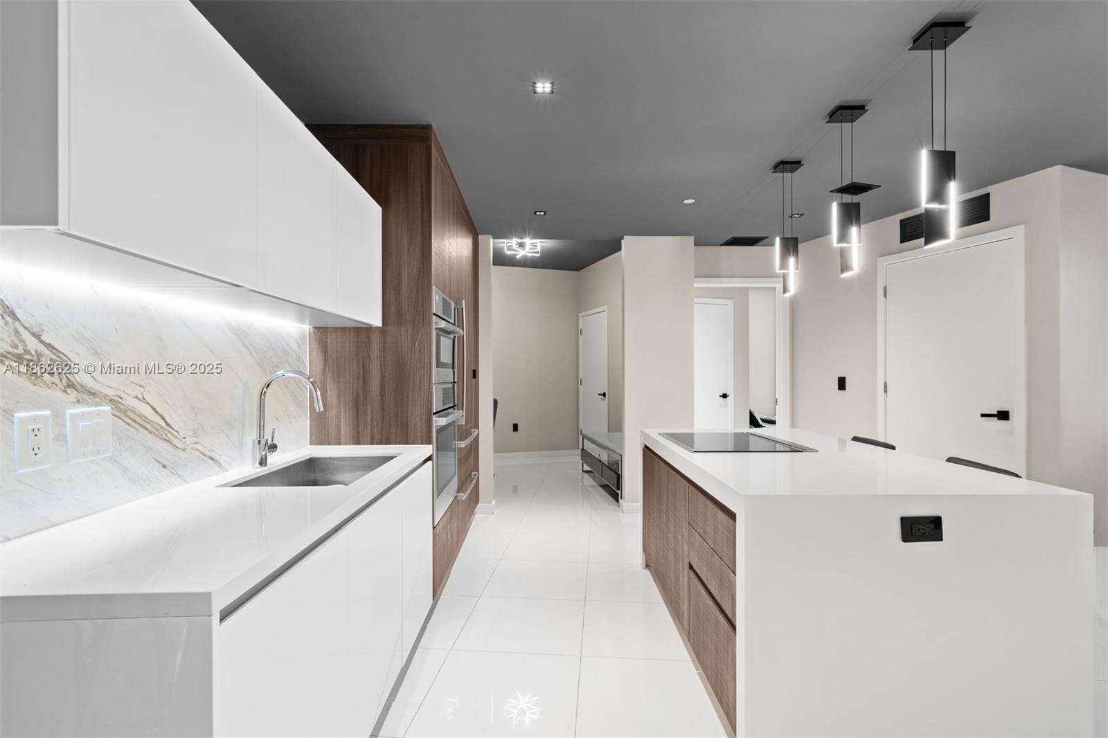 PARAMOUNT MIAMI WORLDCENT - Residential