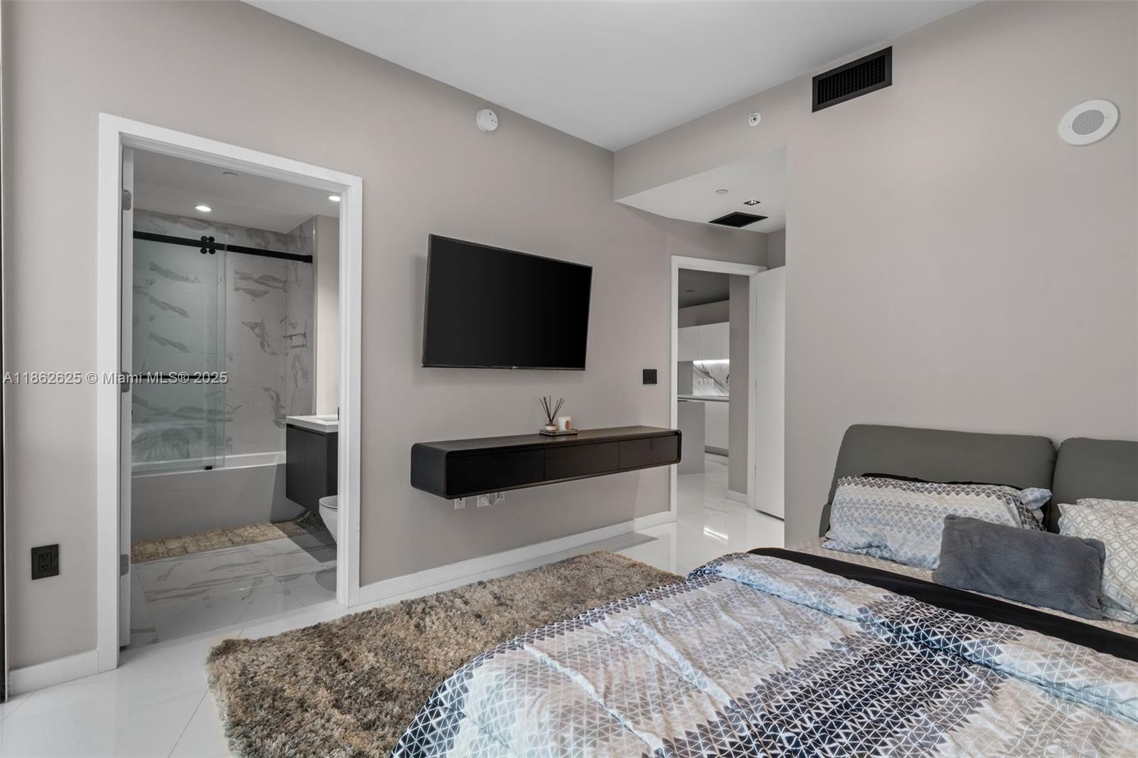 PARAMOUNT MIAMI WORLDCENT - Residential