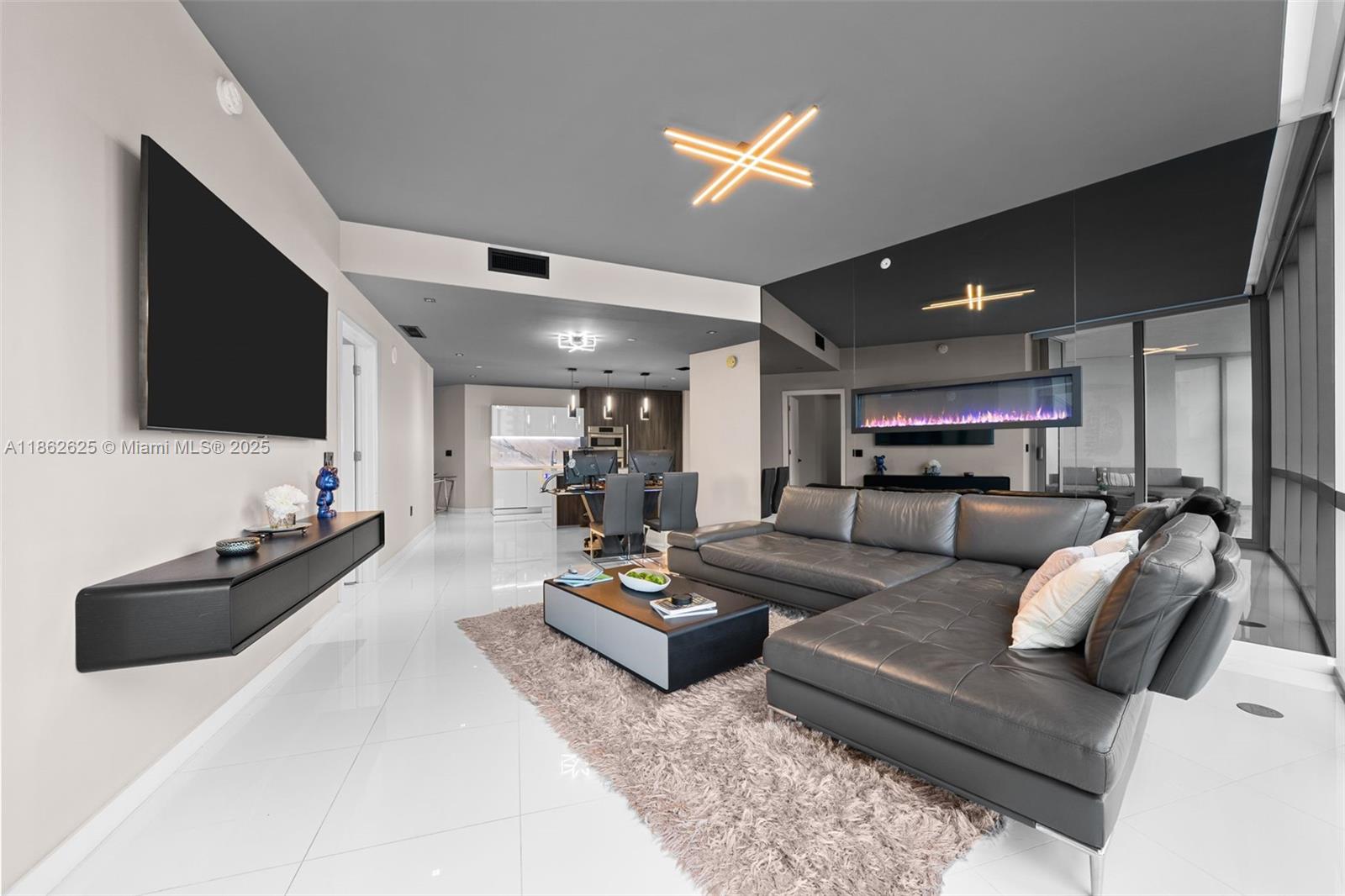 PARAMOUNT MIAMI WORLDCENT - Residential