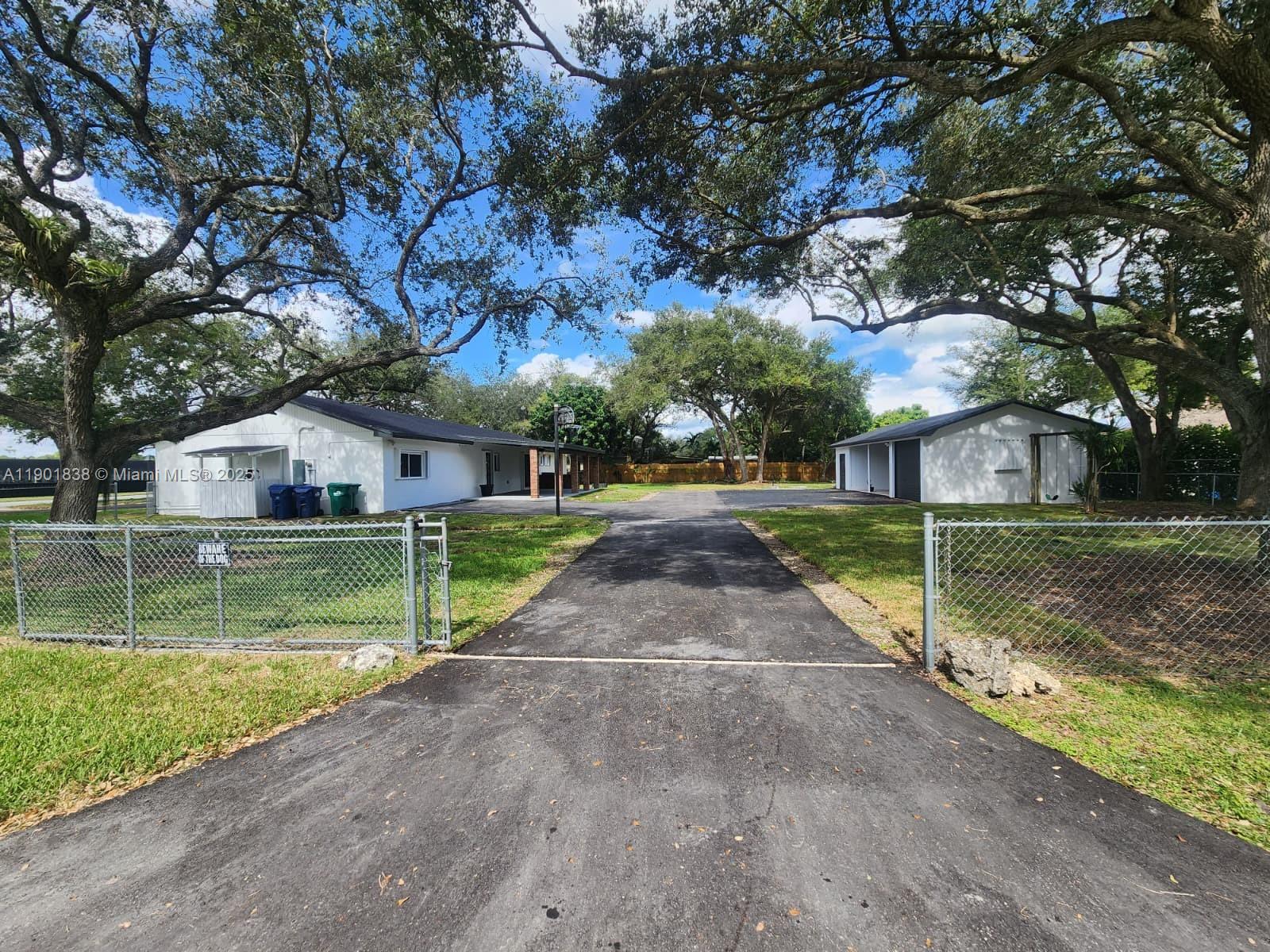 HIDEAWAY PINES SEC 1 - Residential