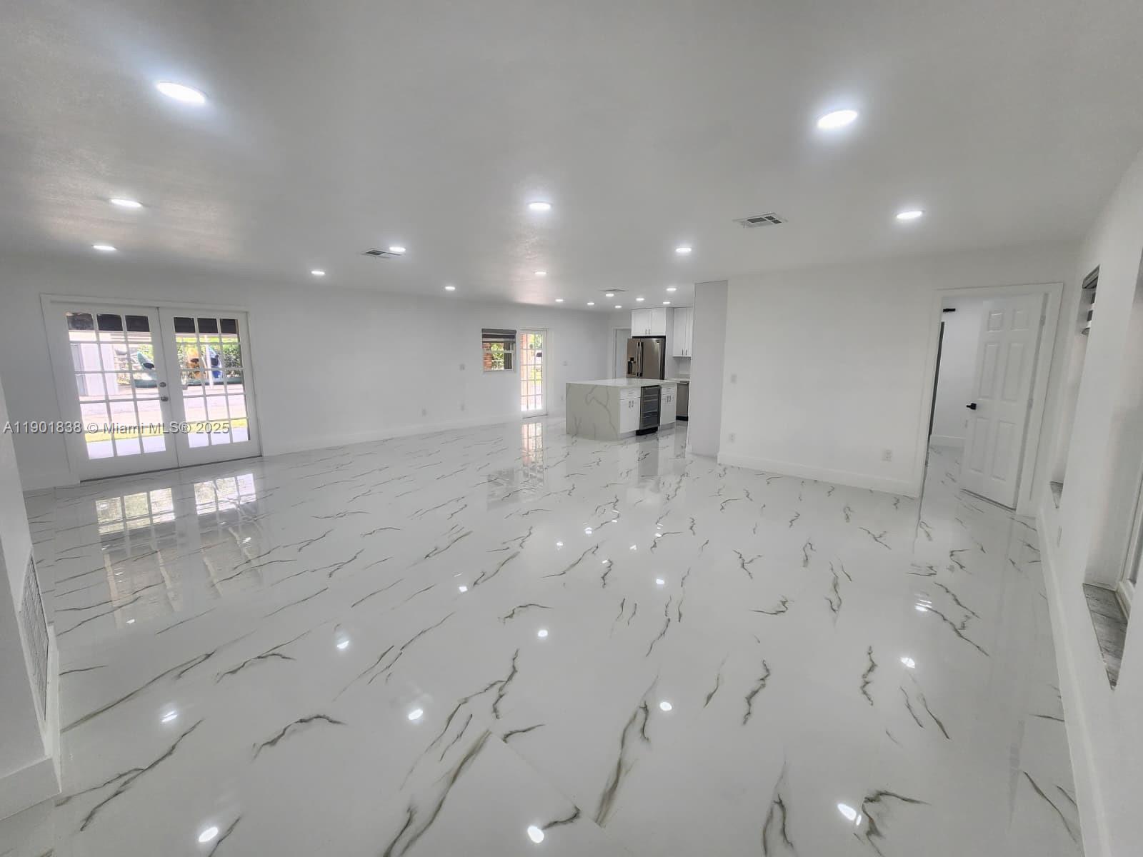 HIDEAWAY PINES SEC 1 - Residential