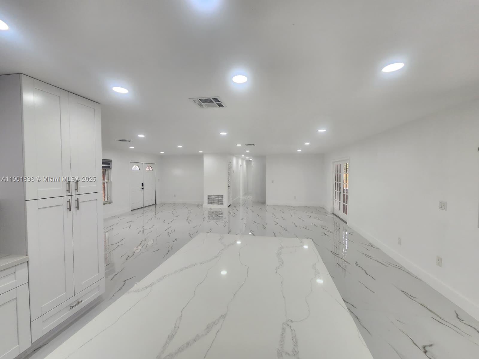 HIDEAWAY PINES SEC 1 - Residential