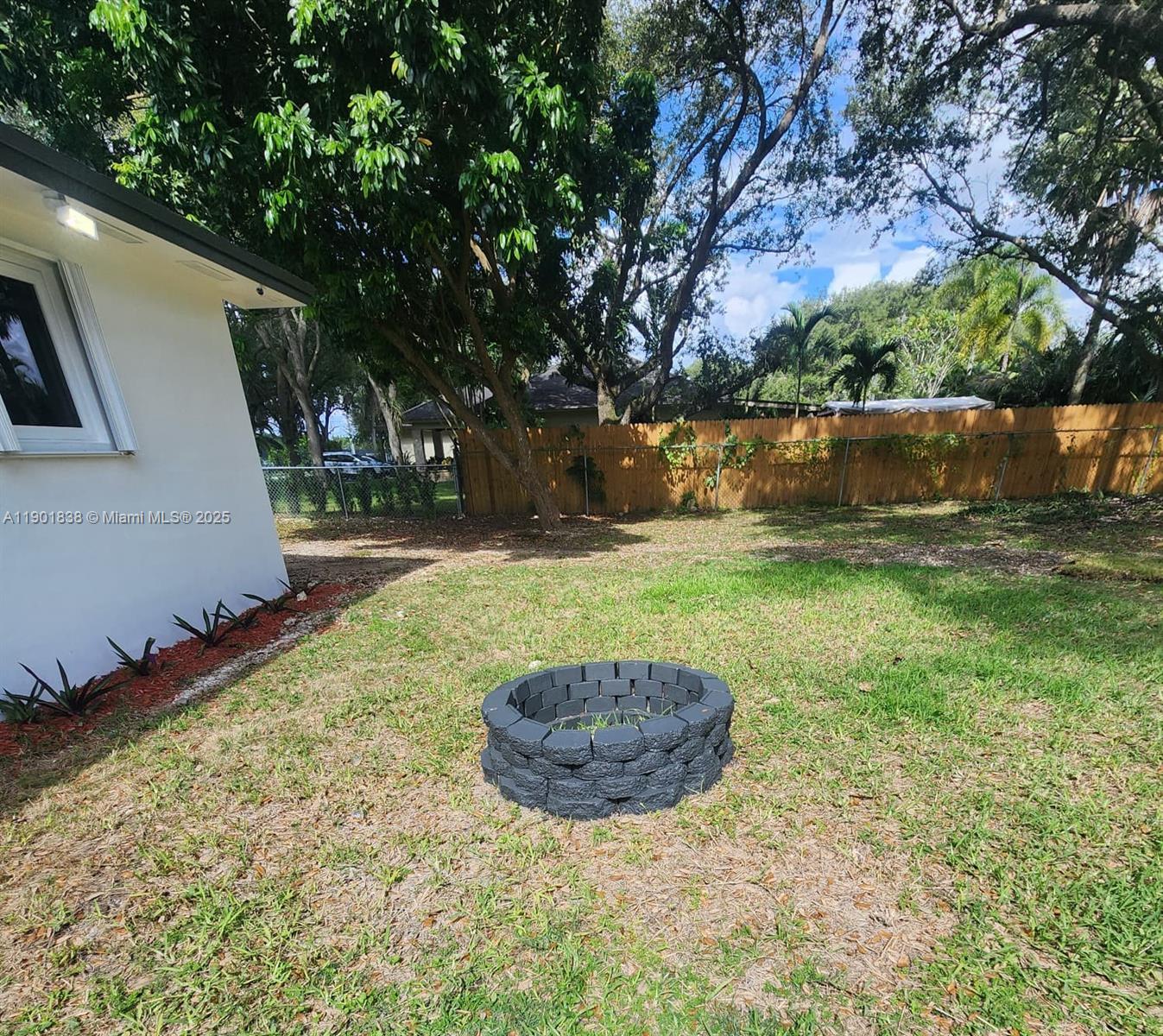 HIDEAWAY PINES SEC 1 - Residential