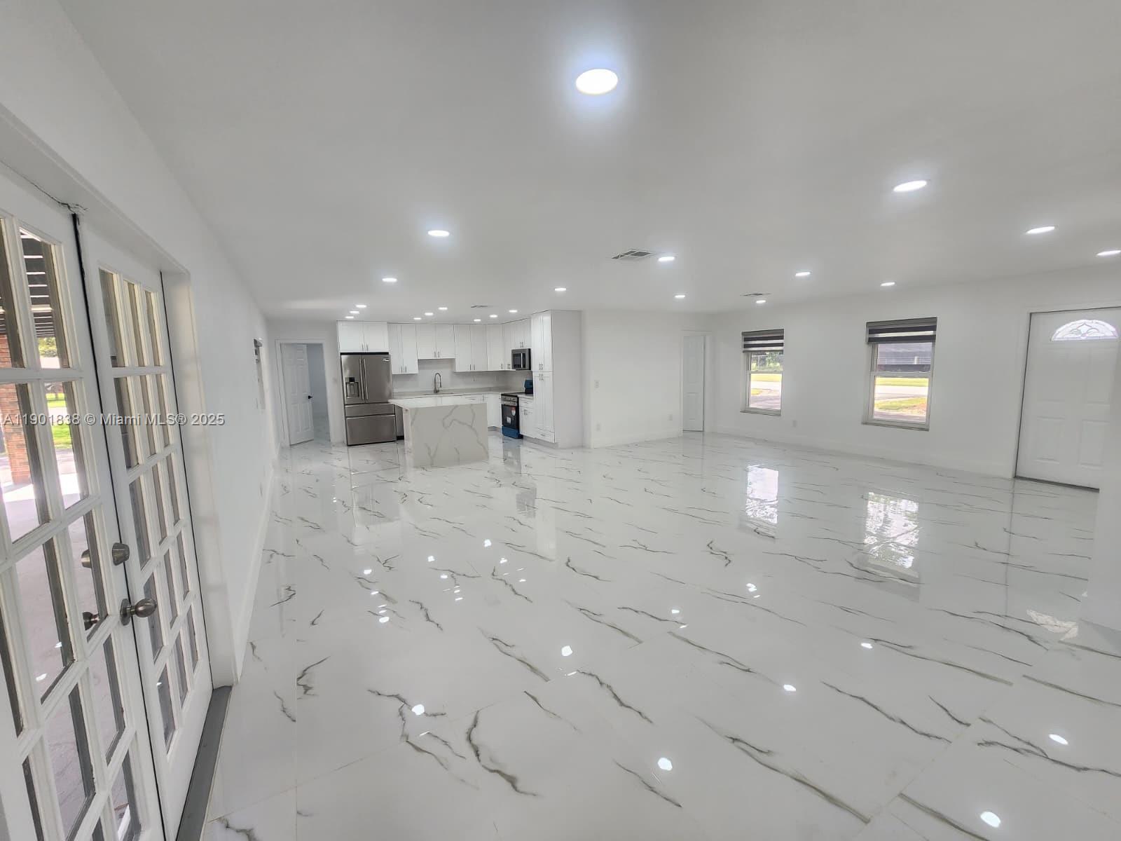 HIDEAWAY PINES SEC 1 - Residential