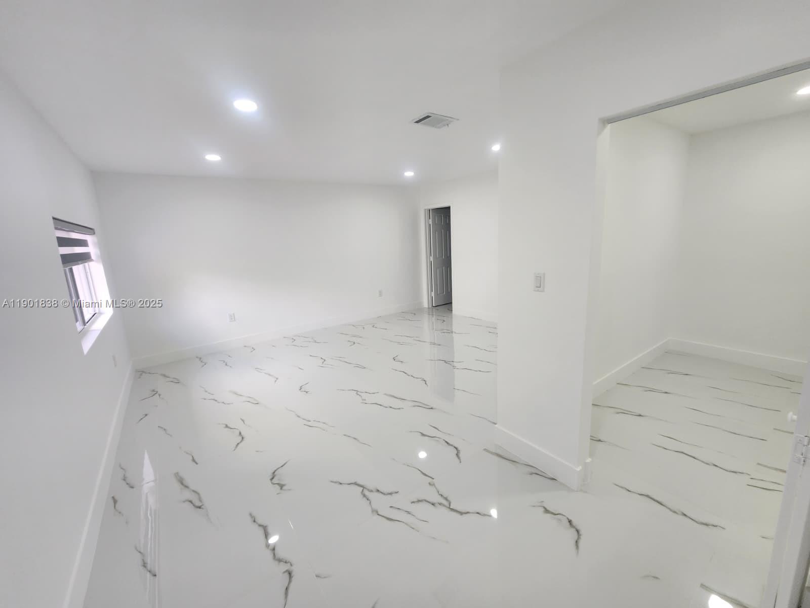 HIDEAWAY PINES SEC 1 - Residential