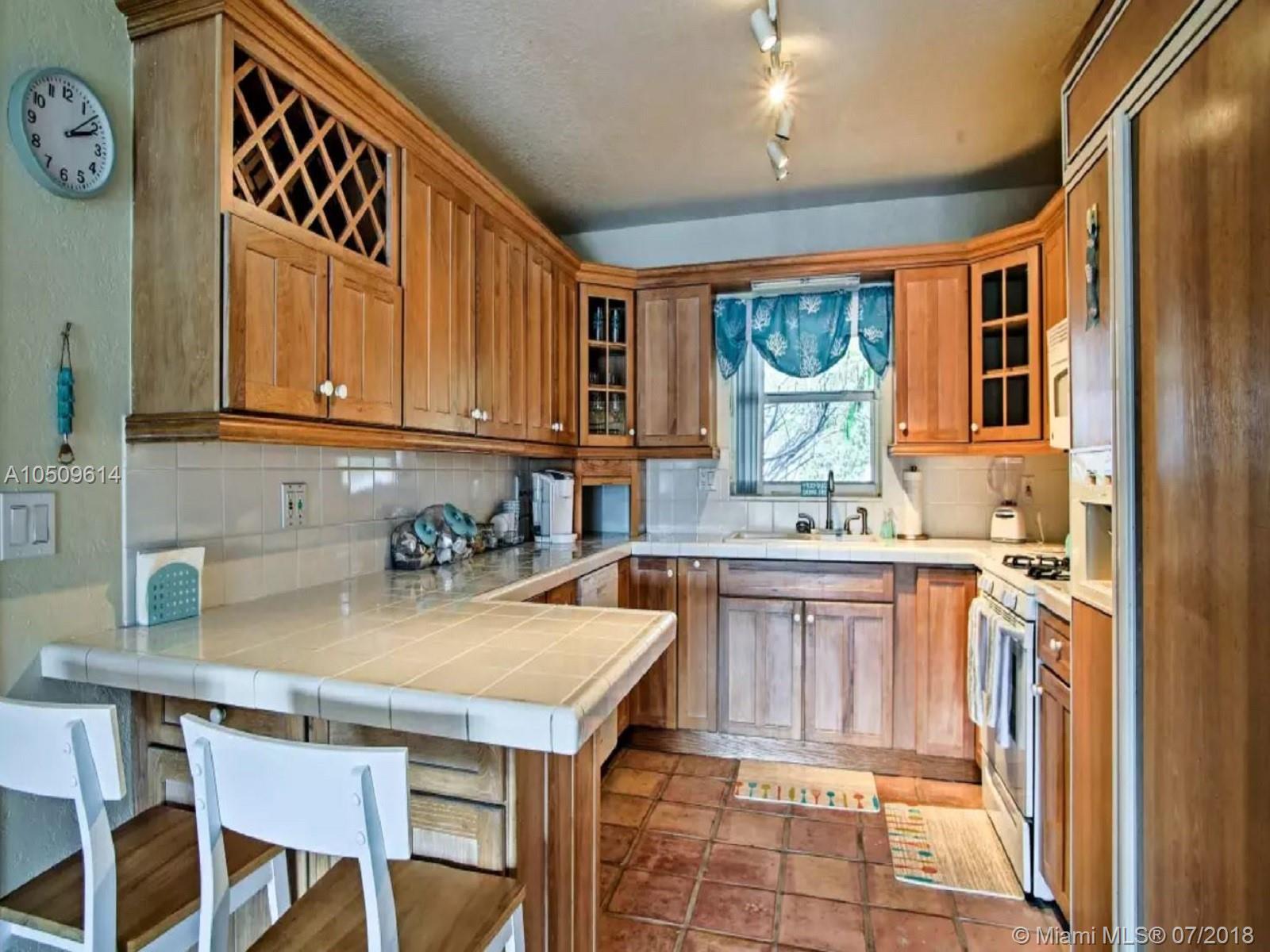 HILLSBORO HARBOR - Residential Lease