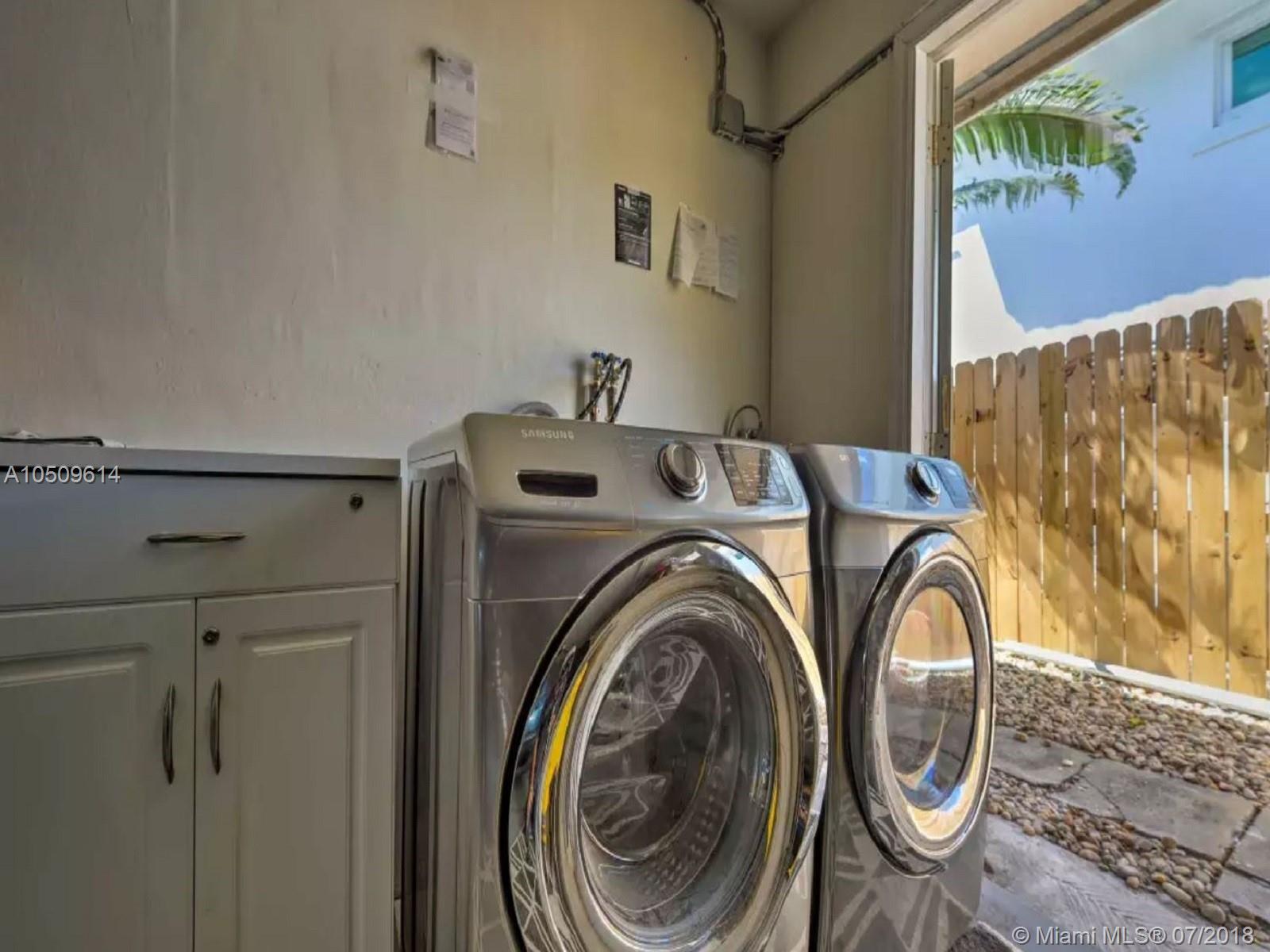 HILLSBORO HARBOR - Residential Lease