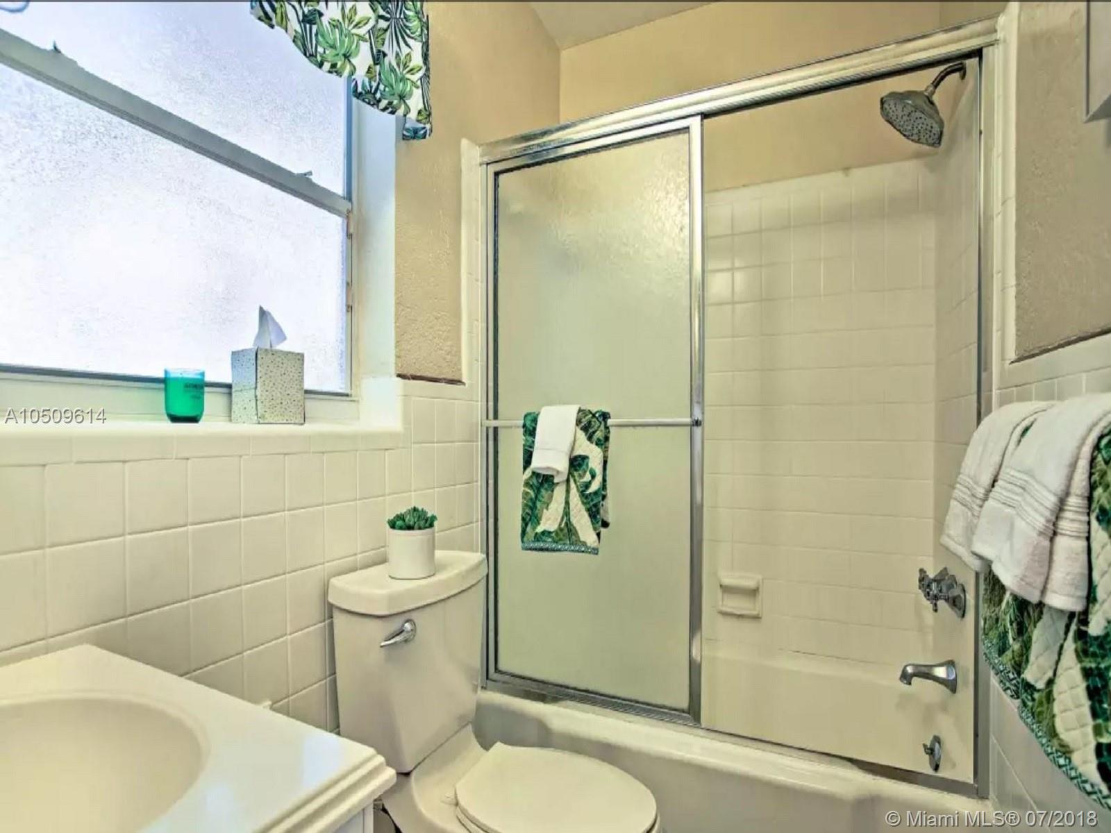 HILLSBORO HARBOR - Residential Lease