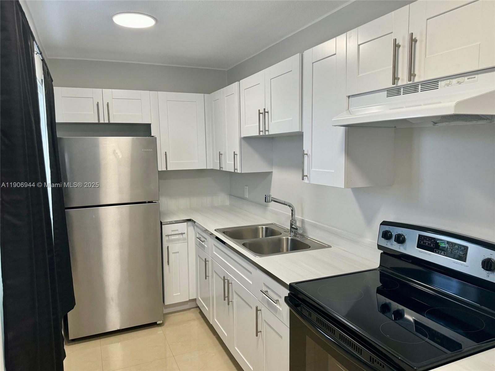 POMPANO ISLES SEC - Residential Lease