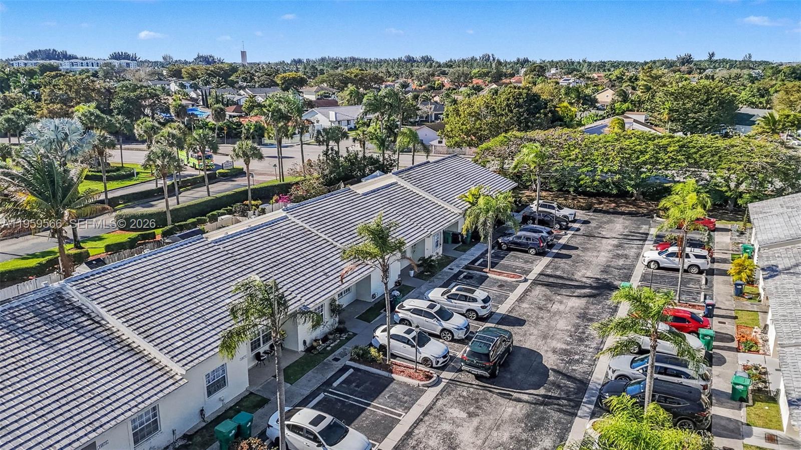 VILLAS OF DEERWOOD REPLAT - Residential