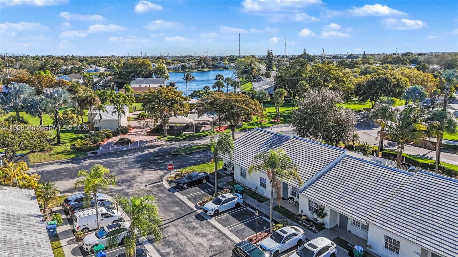 VILLAS OF DEERWOOD REPLAT - Residential