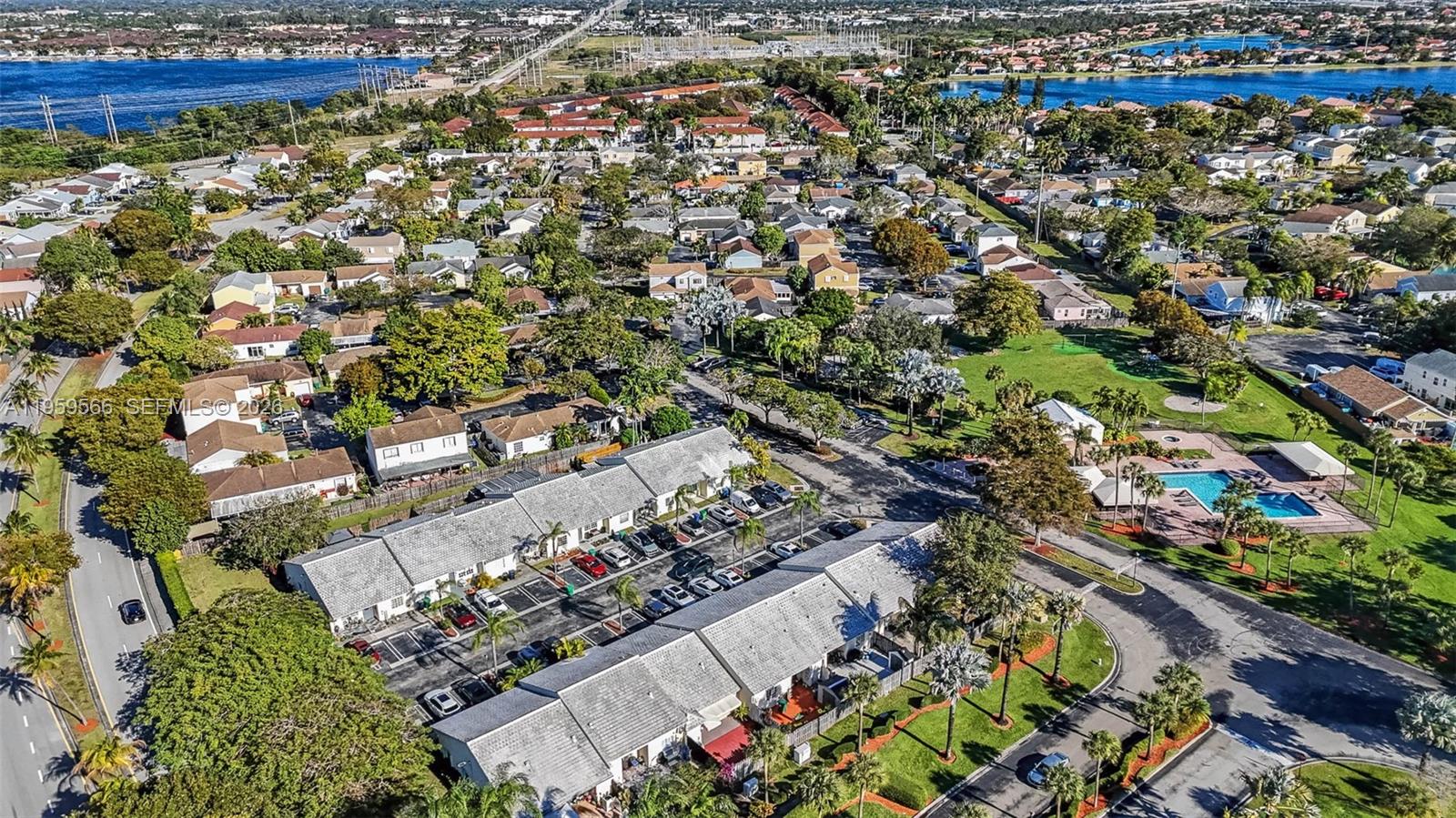 VILLAS OF DEERWOOD REPLAT - Residential