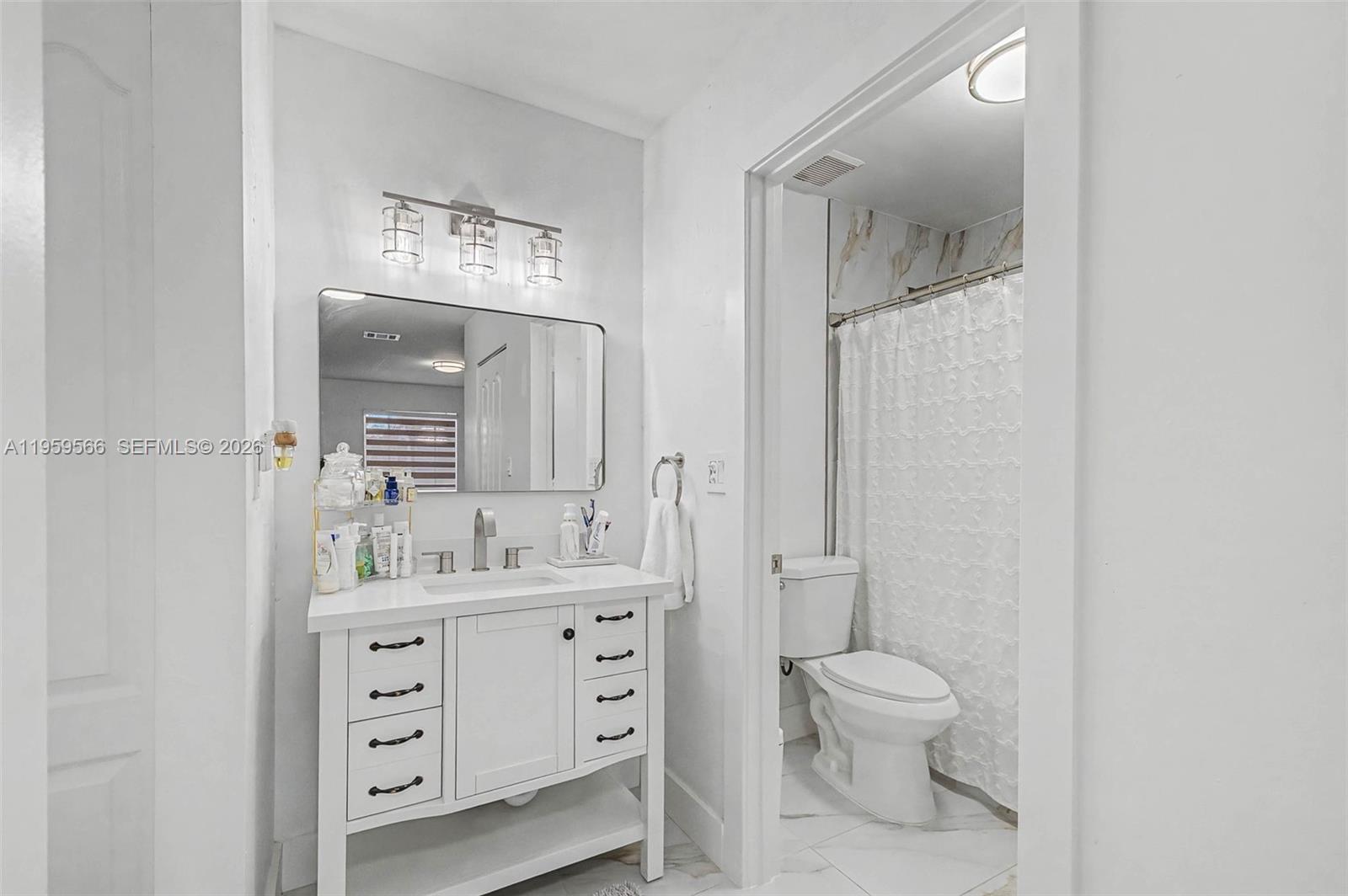 VILLAS OF DEERWOOD REPLAT - Residential