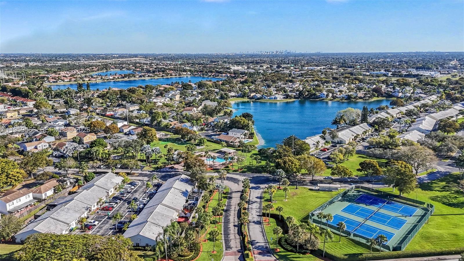 VILLAS OF DEERWOOD REPLAT - Residential