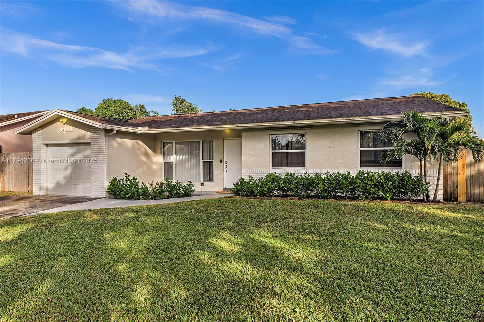 Rental Property at 8411 Nw 3rd St 8411, Pembroke Pines, Miami-Dade County, Florida - Bedrooms: 3 
Bathrooms: 2  - $3,500 MO.