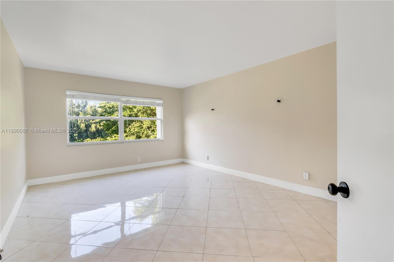 BUCKINGHAM EAST AT CENTUR - Residential Lease