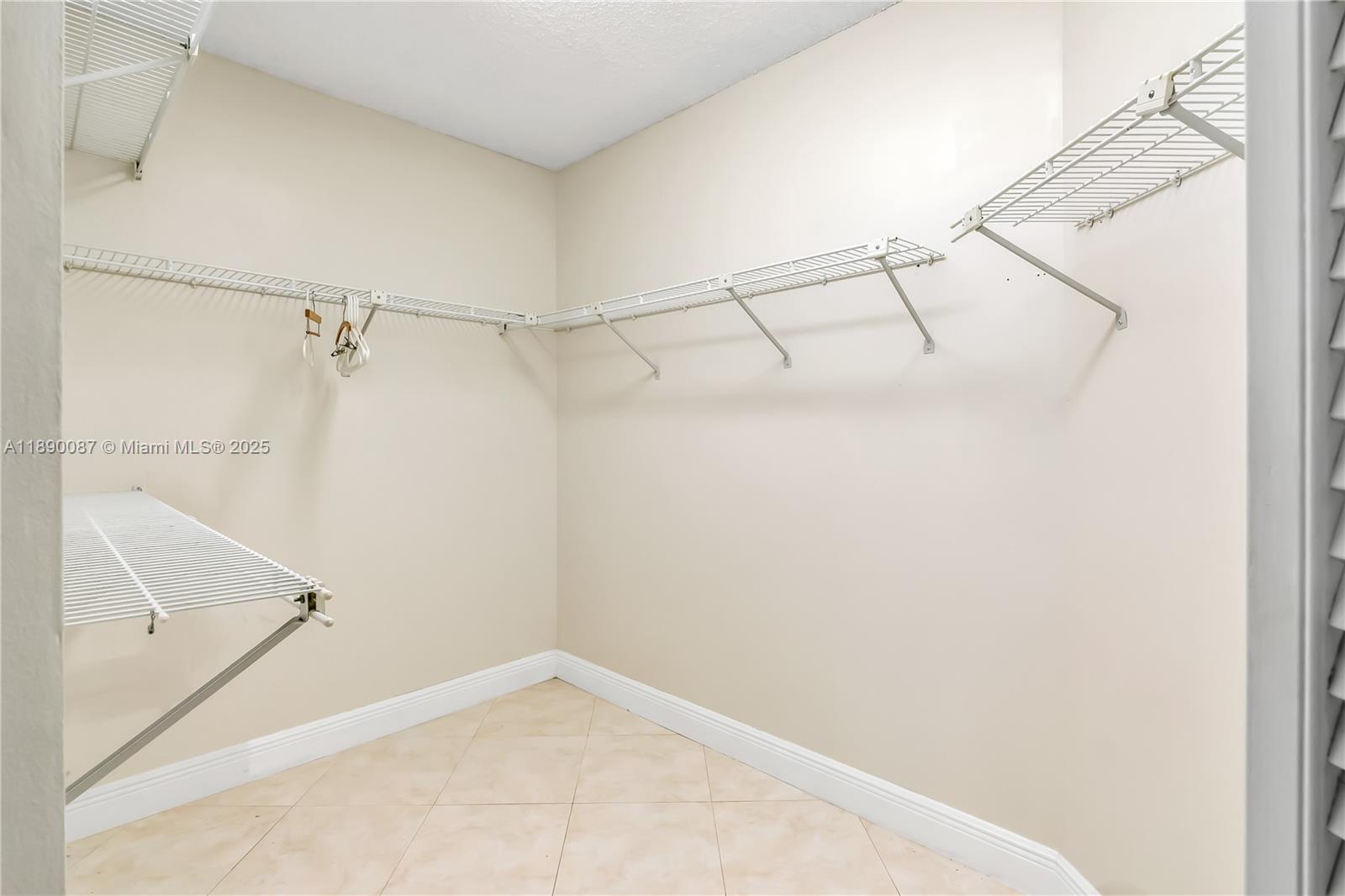 BUCKINGHAM EAST AT CENTUR - Residential Lease