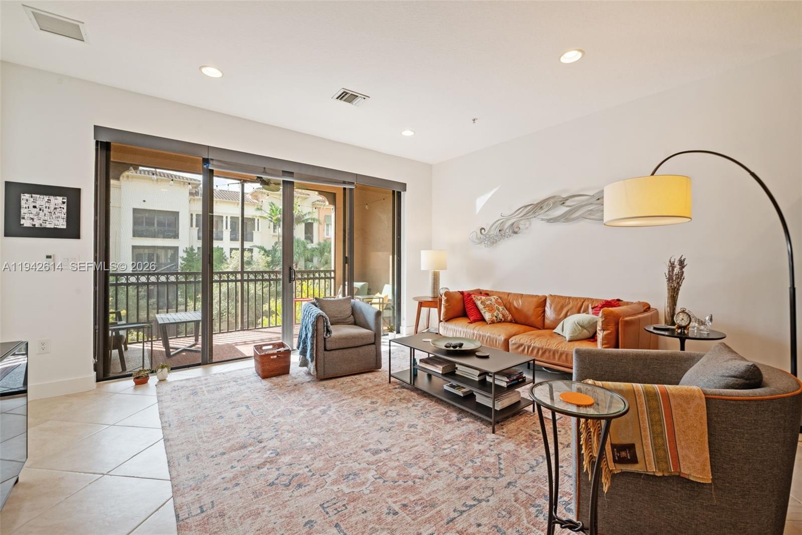 ARTESIA-VILLA CASTILLE CON - Residential