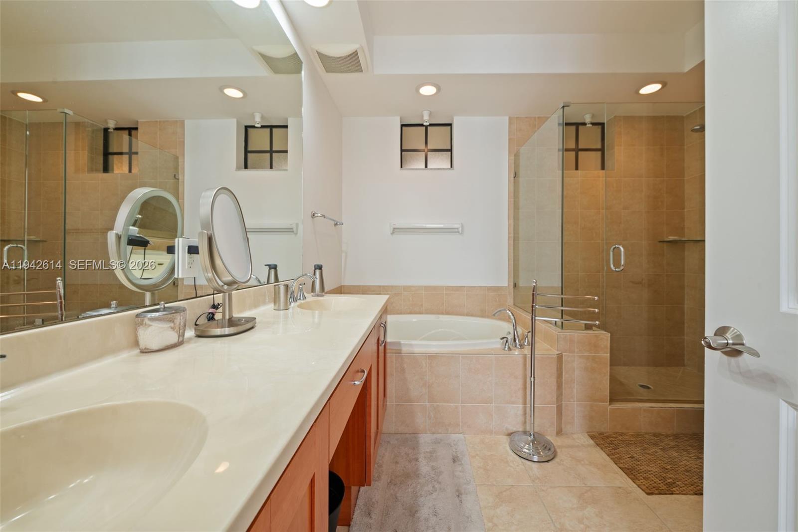 ARTESIA-VILLA CASTILLE CON - Residential