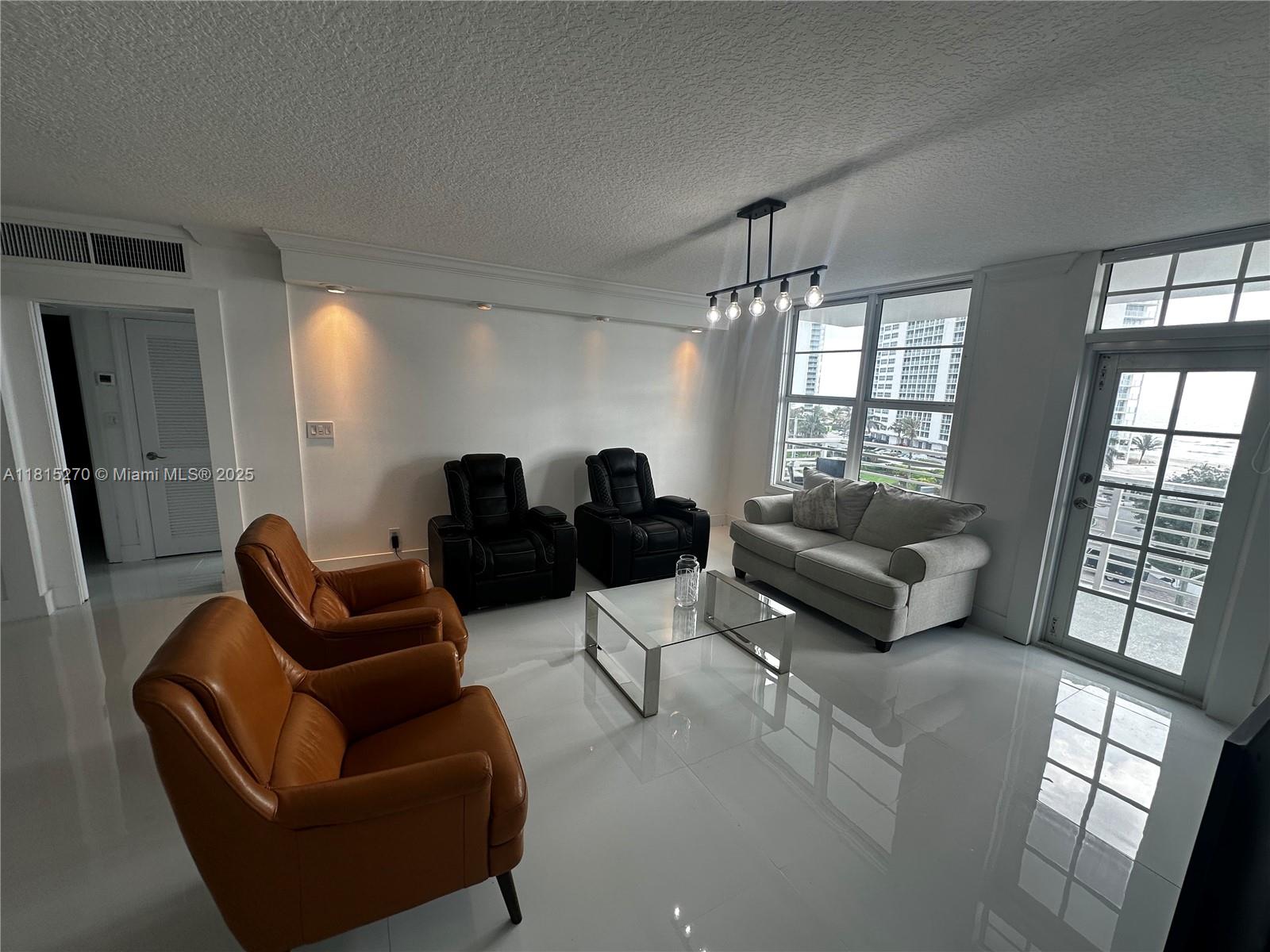 2851 S Ocean Blvd 6V