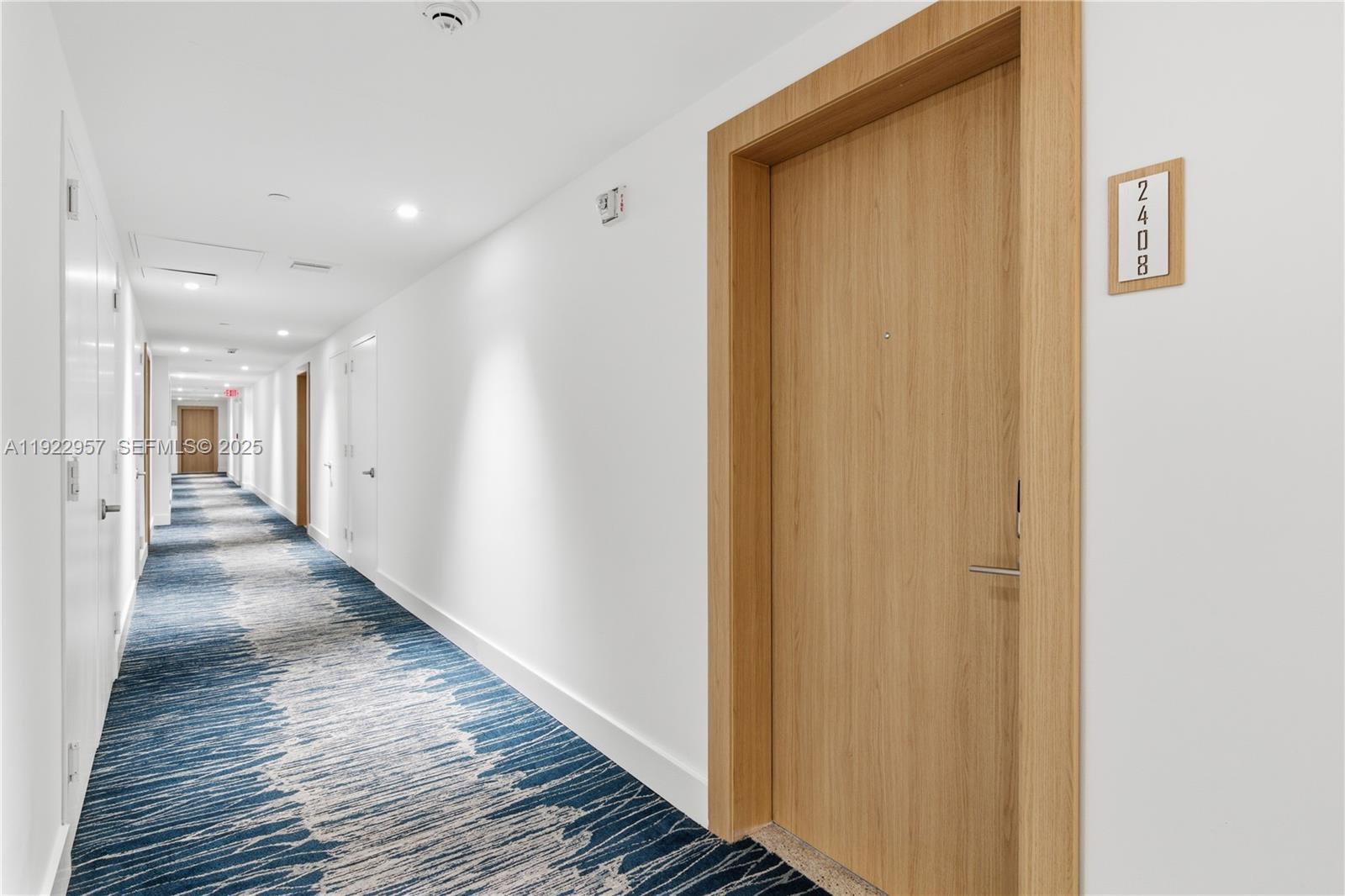 90 SW 3rd St 2408, Miami, FL, 33130/$560,000 2 90 SW 3rd St 2408