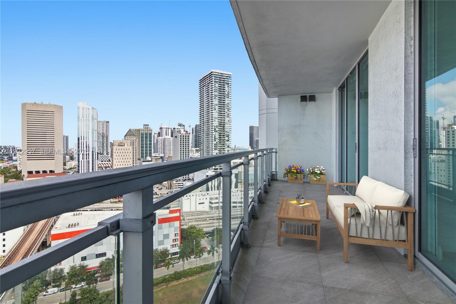 IVY CONDO - Residential