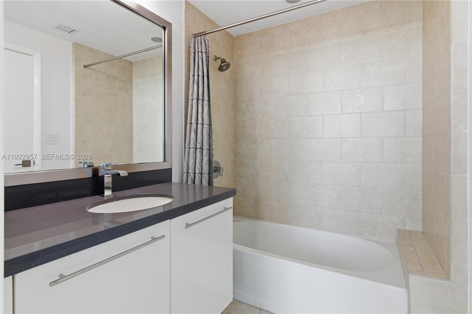 IVY CONDO - Residential