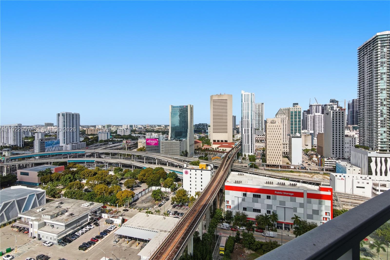 IVY CONDO - Residential