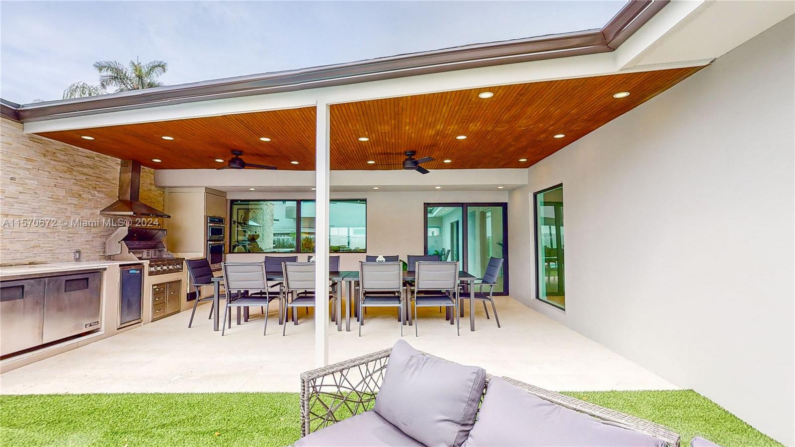 HIGHLAND WOODS SEC 4 - Residential Lease
