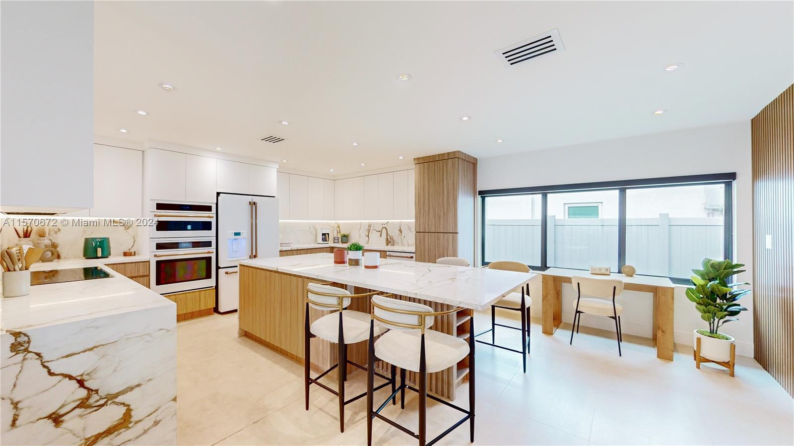 HIGHLAND WOODS SEC 4 - Residential Lease