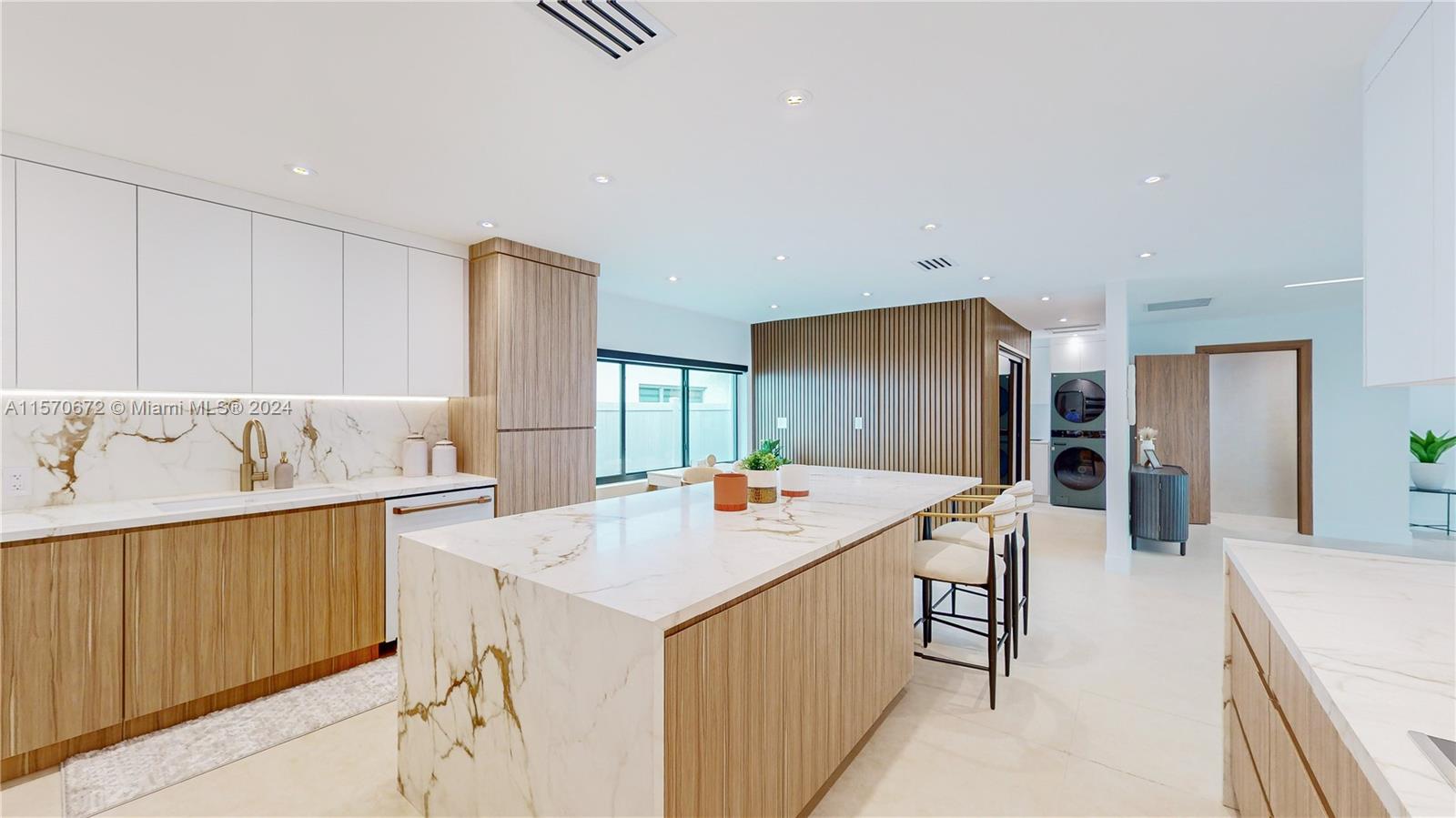 HIGHLAND WOODS SEC 4 - Residential Lease